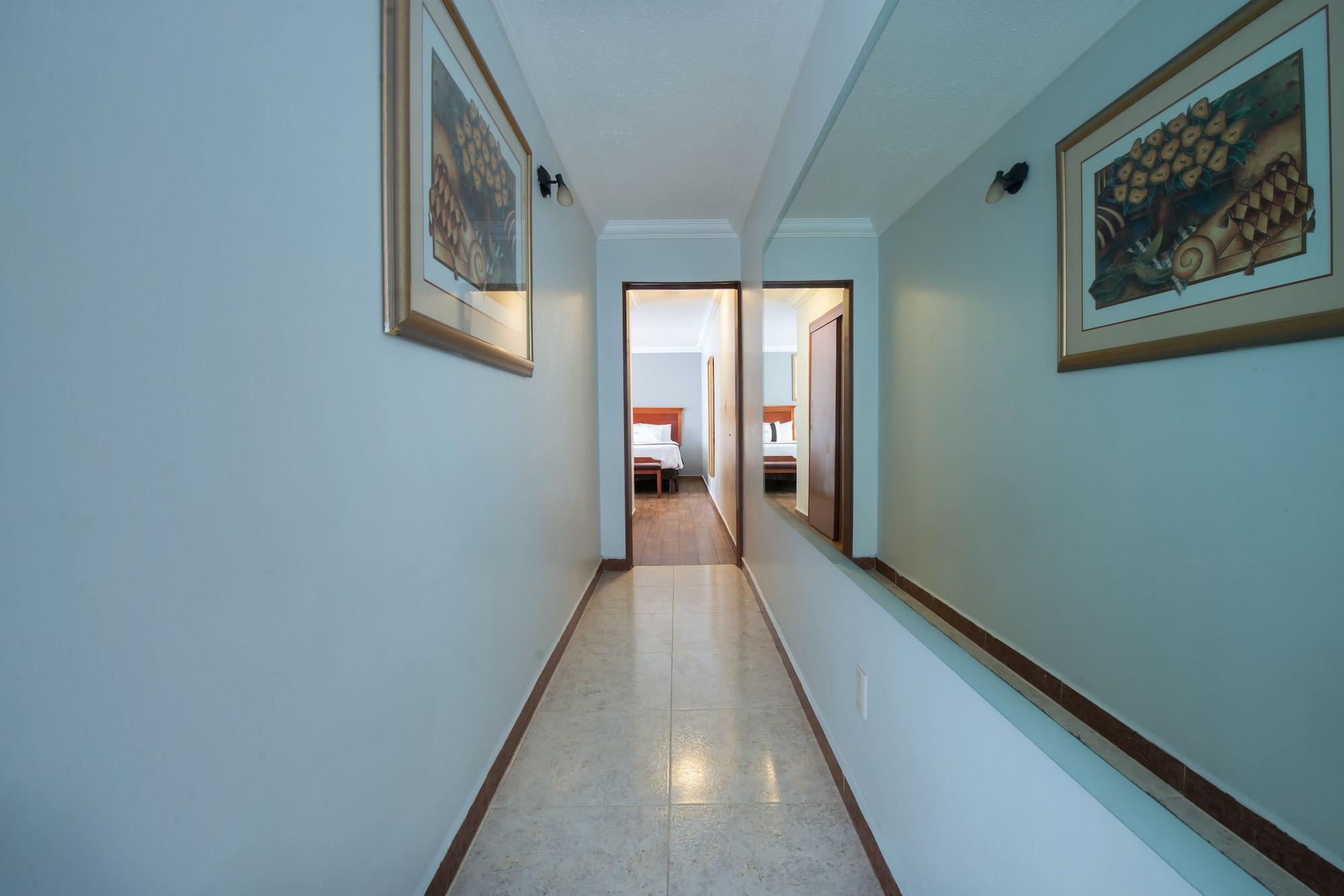 Del Marques Hotel And Suites Guadalajara Bagian luar foto