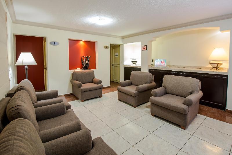 Del Marques Hotel And Suites Guadalajara Bagian luar foto