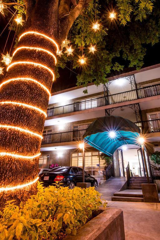 Del Marques Hotel And Suites Guadalajara Bagian luar foto